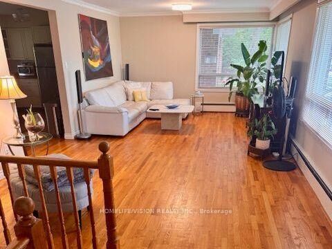 Property Photo:  103 Laurentide Drive  ON M3A 3E4 