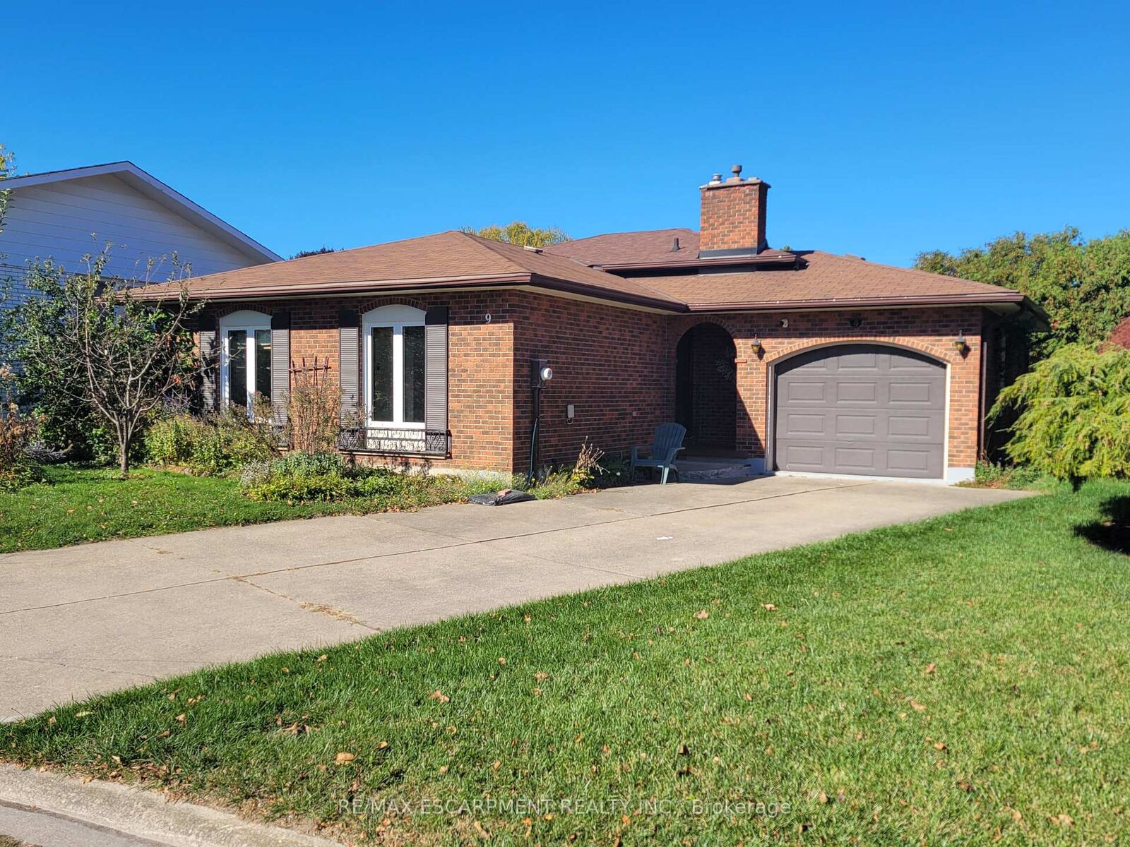 Property Photo: 9 Charleen Circle Main ON L2M 7G6