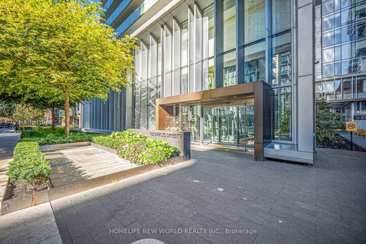 Property Photo:  42 Charles Street E 5603  ON M4Y 1T4 