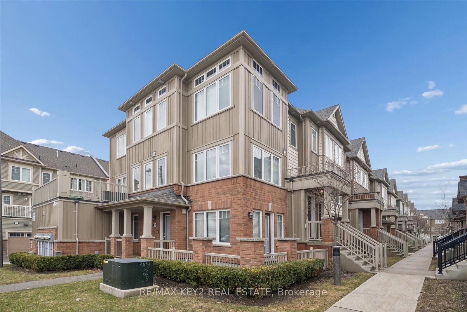 Property Photo:  2500 Hill Rise Court 23  ON L1L 0W2 