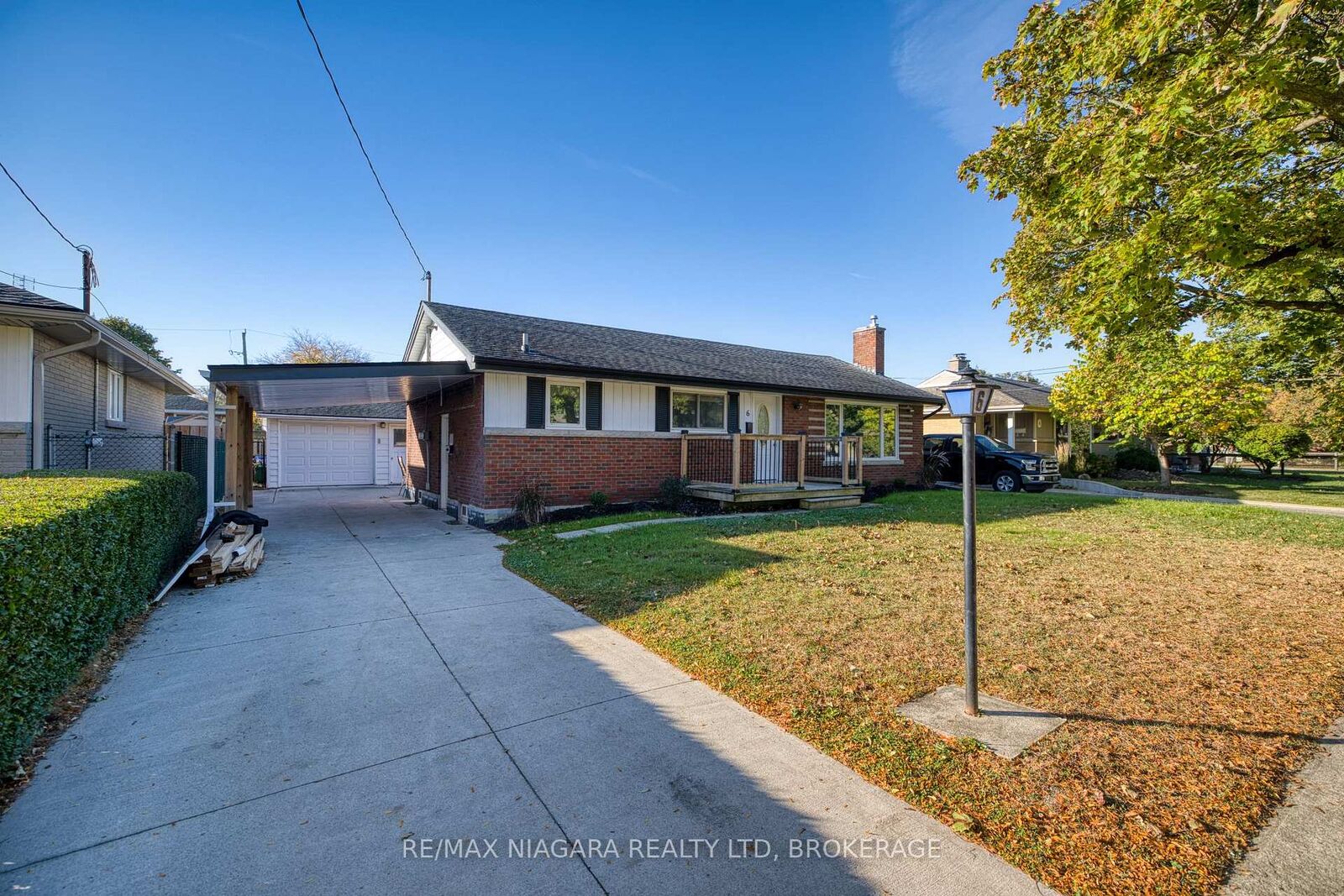 Property Photo:  6 Broadmore Avenue  ON L2M 6A5 