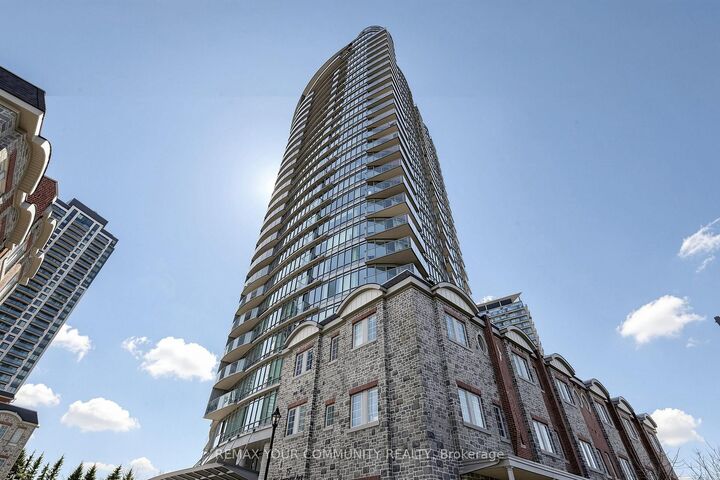 Property Photo:  15 Windermere Avenue 1506  ON M6S 5A2 