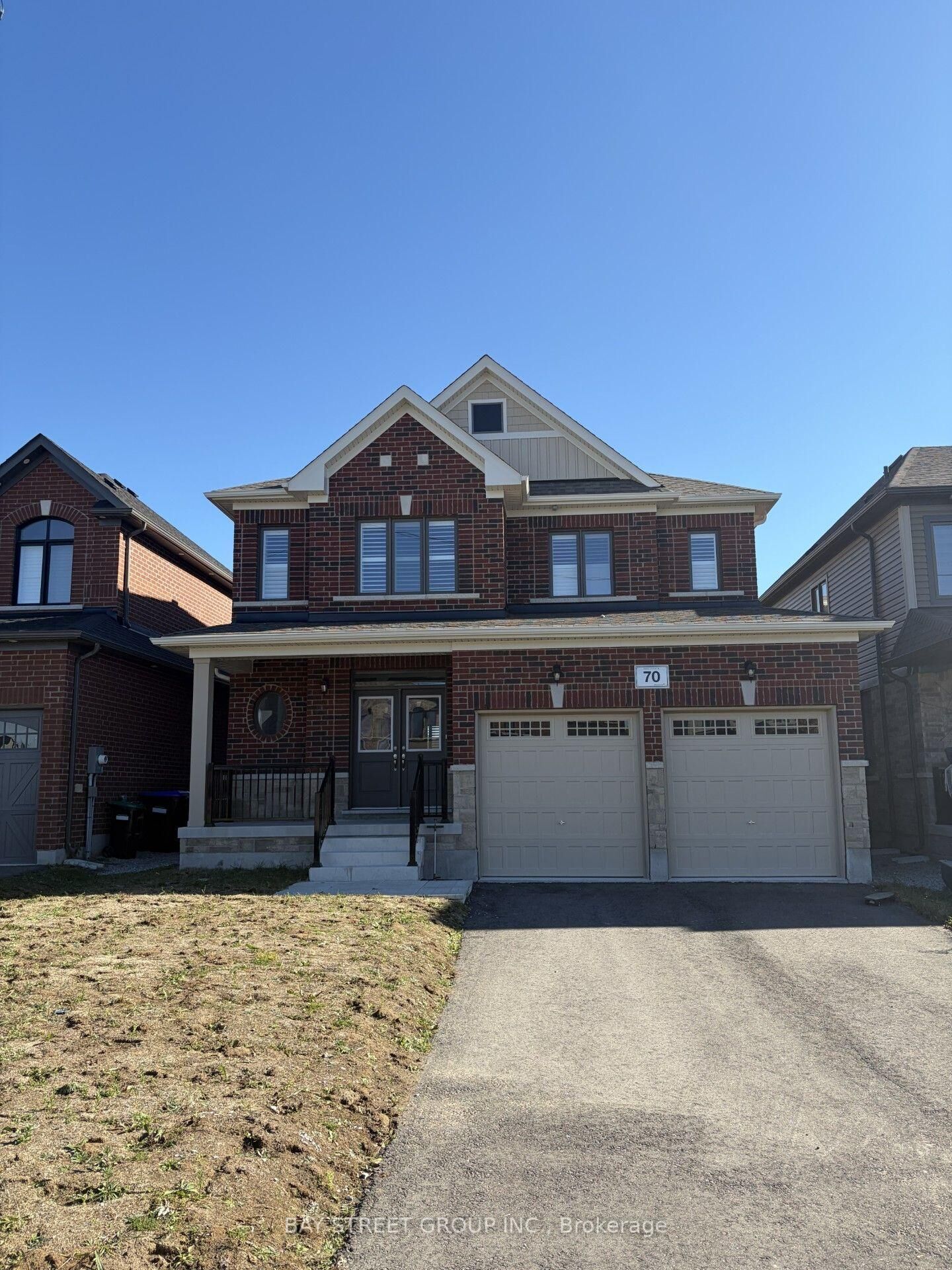Property Photo:  70 Wakefield Boulevard  ON L3W 0L9 