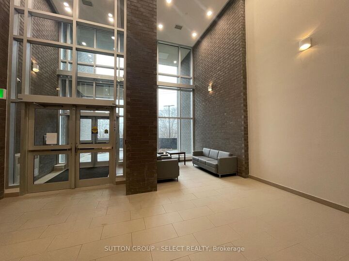 Property Photo: 99 Pond Mills Road 910 ON N5Z 3X3