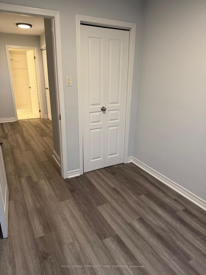 Property Photo: 963 Eglinton Avenue W Upper ON M6C 2C4