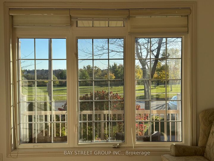 Property Photo:  305 Shirley Drive  ON L4S 2P1 