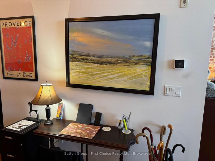Property Photo:  66 Wellington Street #201  ON N5A 2L2 