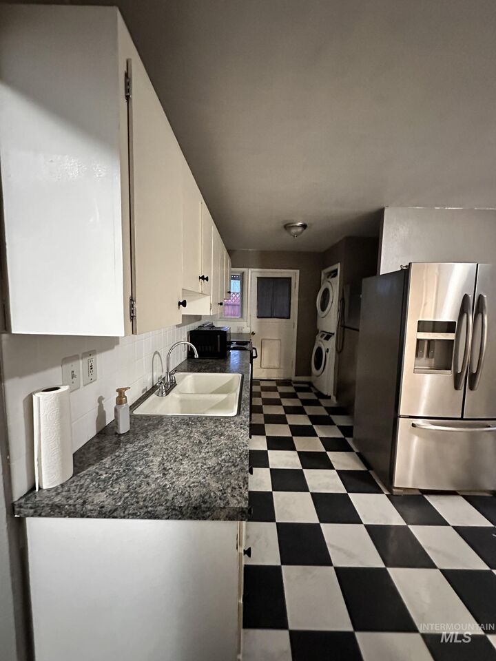 Property Photo: 307 8th Avenue ID 83501