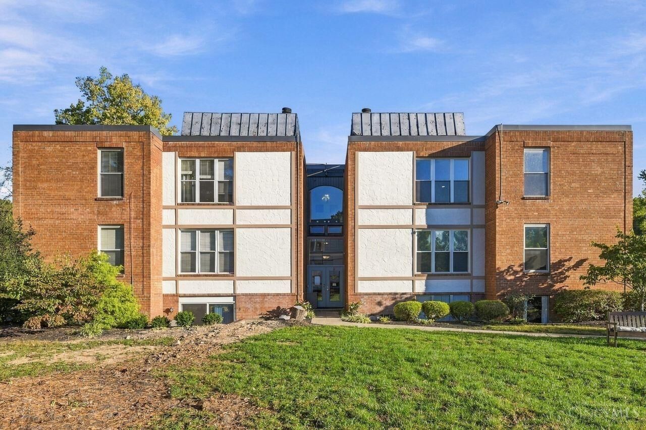 Property Photo:  3825 Petoskey Avenue  OH 45227 