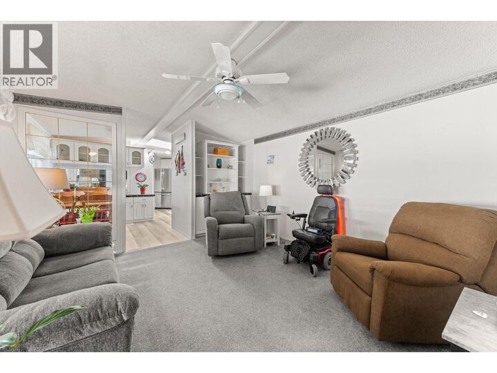 Property Photo: 445 6th Avenue North 70 BC V0B 1G3