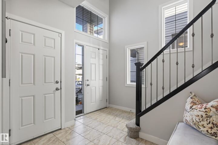 Photo de la propriété:  9609 83 Avenue  AB T8R 0A6 