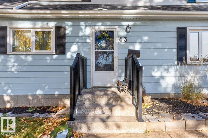 Property Photo:  43 Moreland Crescent  AB T8A 0P8 