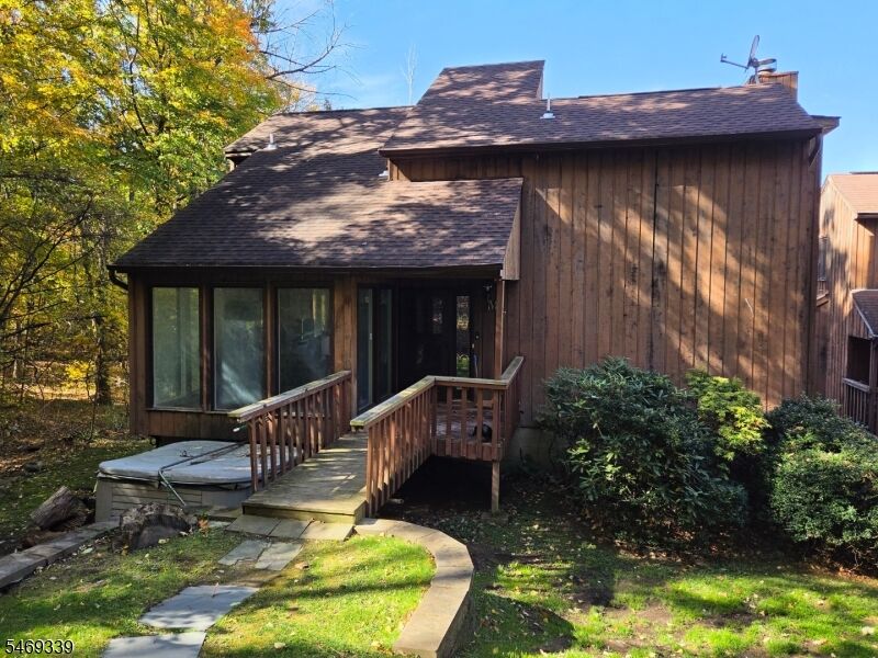 Property Photo:  2 Village Way 7  NJ 07462 