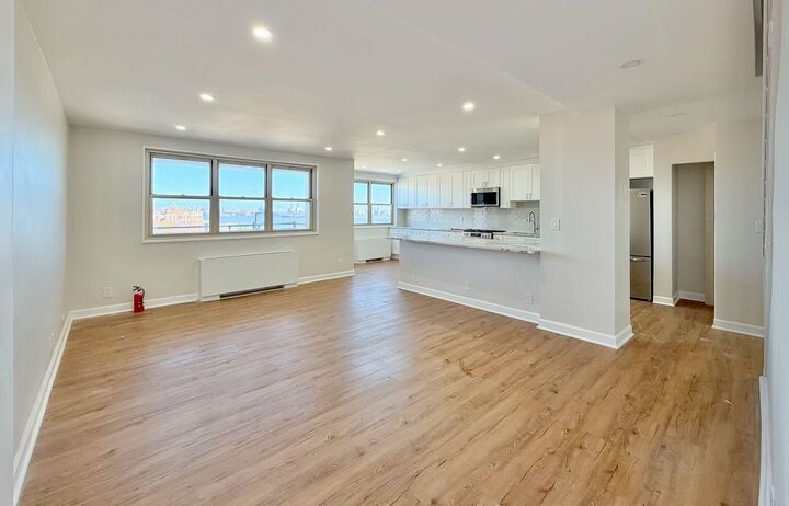 Property Photo:  7100 Blvd East 6C  NJ 07093 