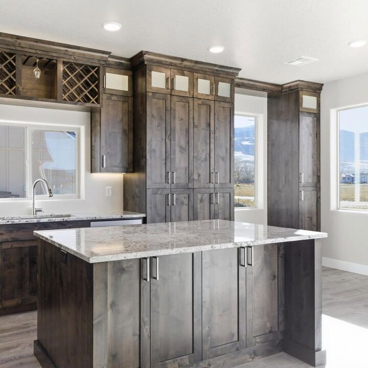 Property Photo:  