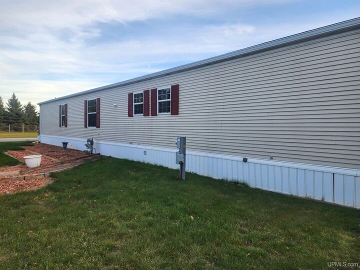 Property Photo: 1401 N 23rd Lot 141 Street MI 49829