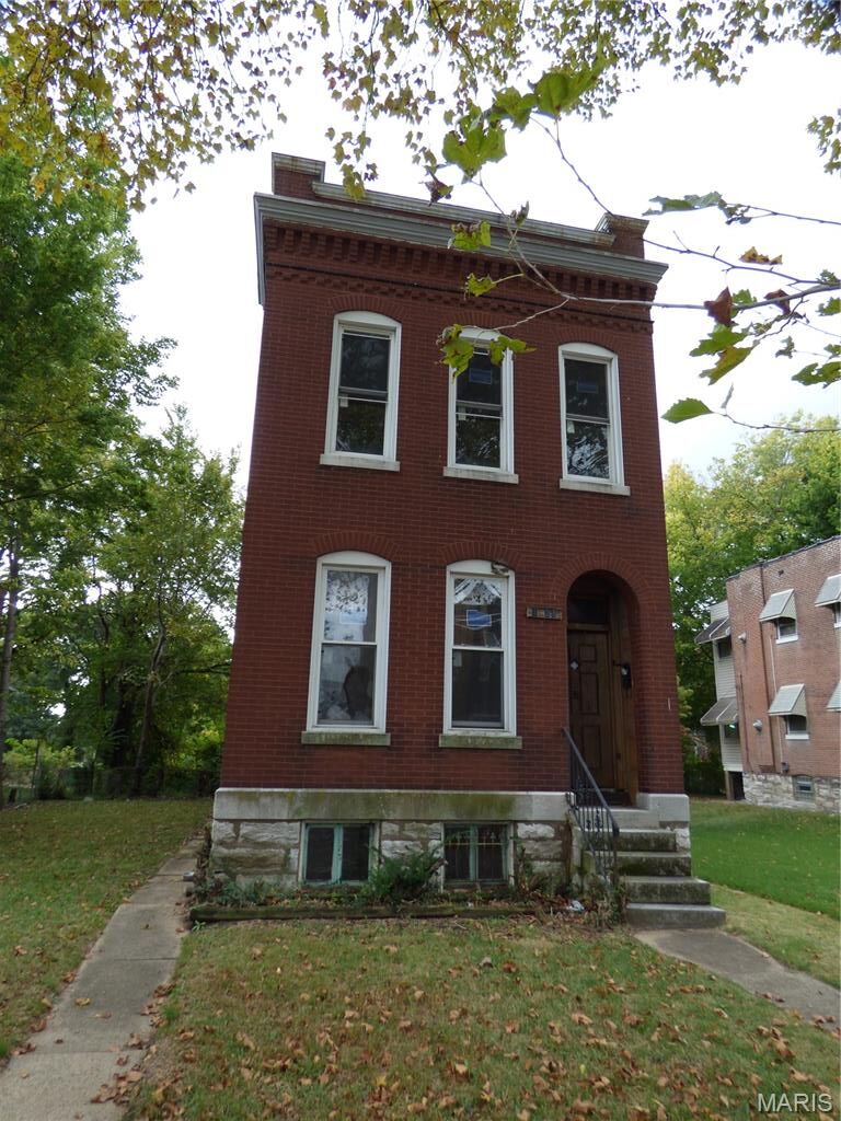 Property Photo: 1028 Theobald Avenue MO 63147