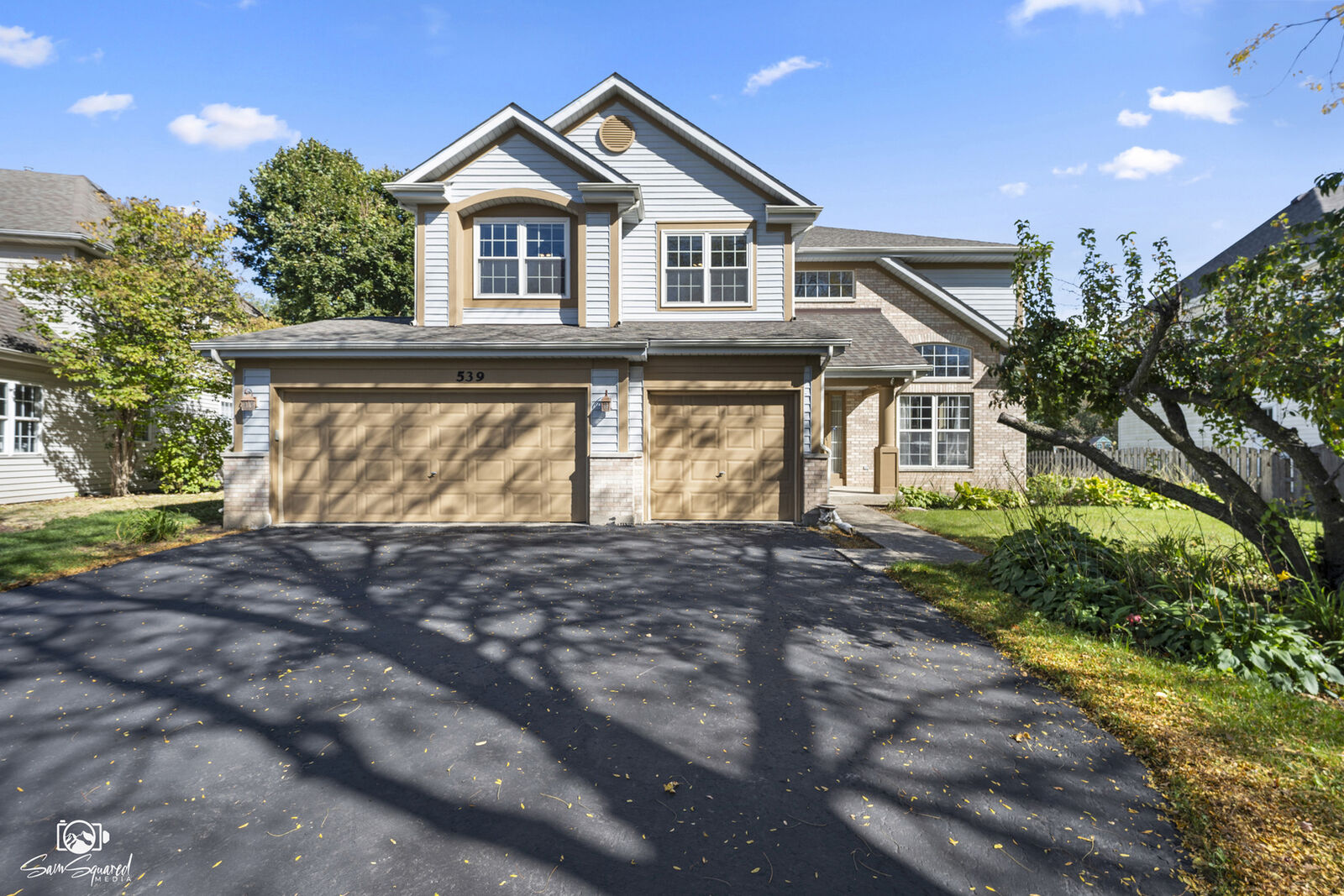 Property Photo: 539 Capital Lane IL 60031