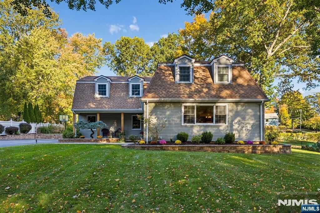 Property Photo:  48 Greenrale Avenue  NJ 07470 