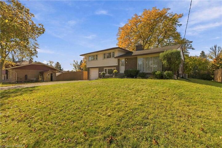 Property Photo:  47 Evergreen Crescent  ON N2M 4J3 