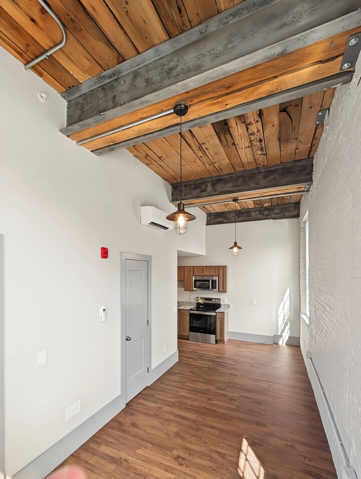 Property Photo:  90 Grove St 205  MA 01605 