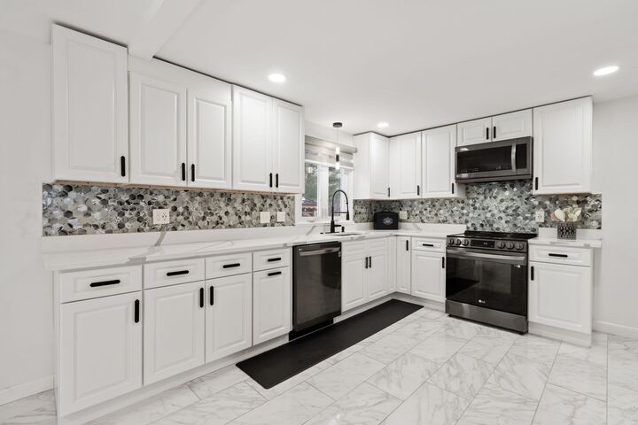 Property Photo:  120 Brattle St  MA 01606 