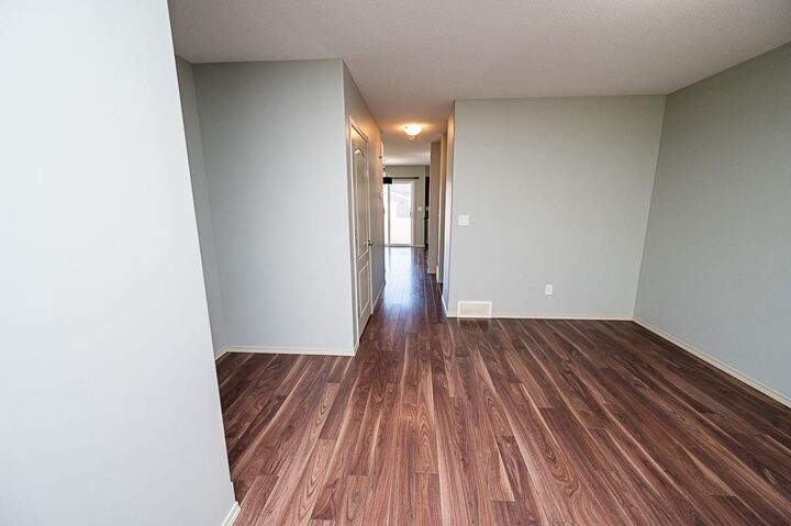 Property Photo:  30 Carleton Avenue 1404  AB T4P 0M8 