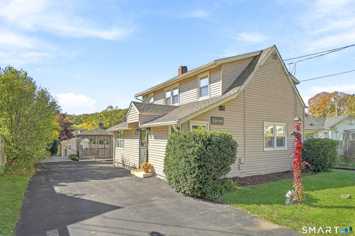 Property Photo: 90 Grove Avenue CT 06418
