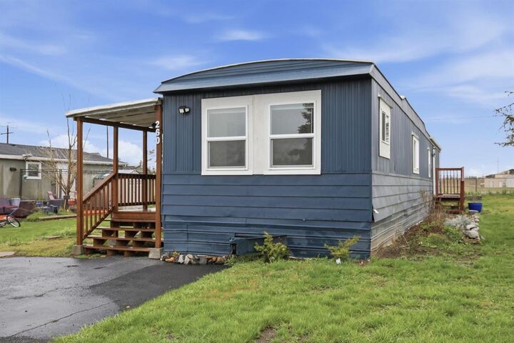 Property Photo:  2201 N Craig Rd #260  WA 99224 