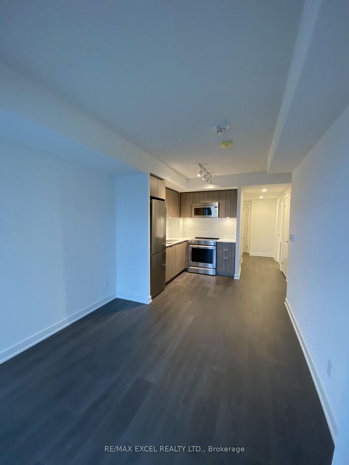 Property Photo:  30 Samuel Wood Way 2201  ON M9B 0C9 