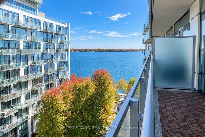 Property Photo: 39 Queens Quay E 821 ON M5E 0A5