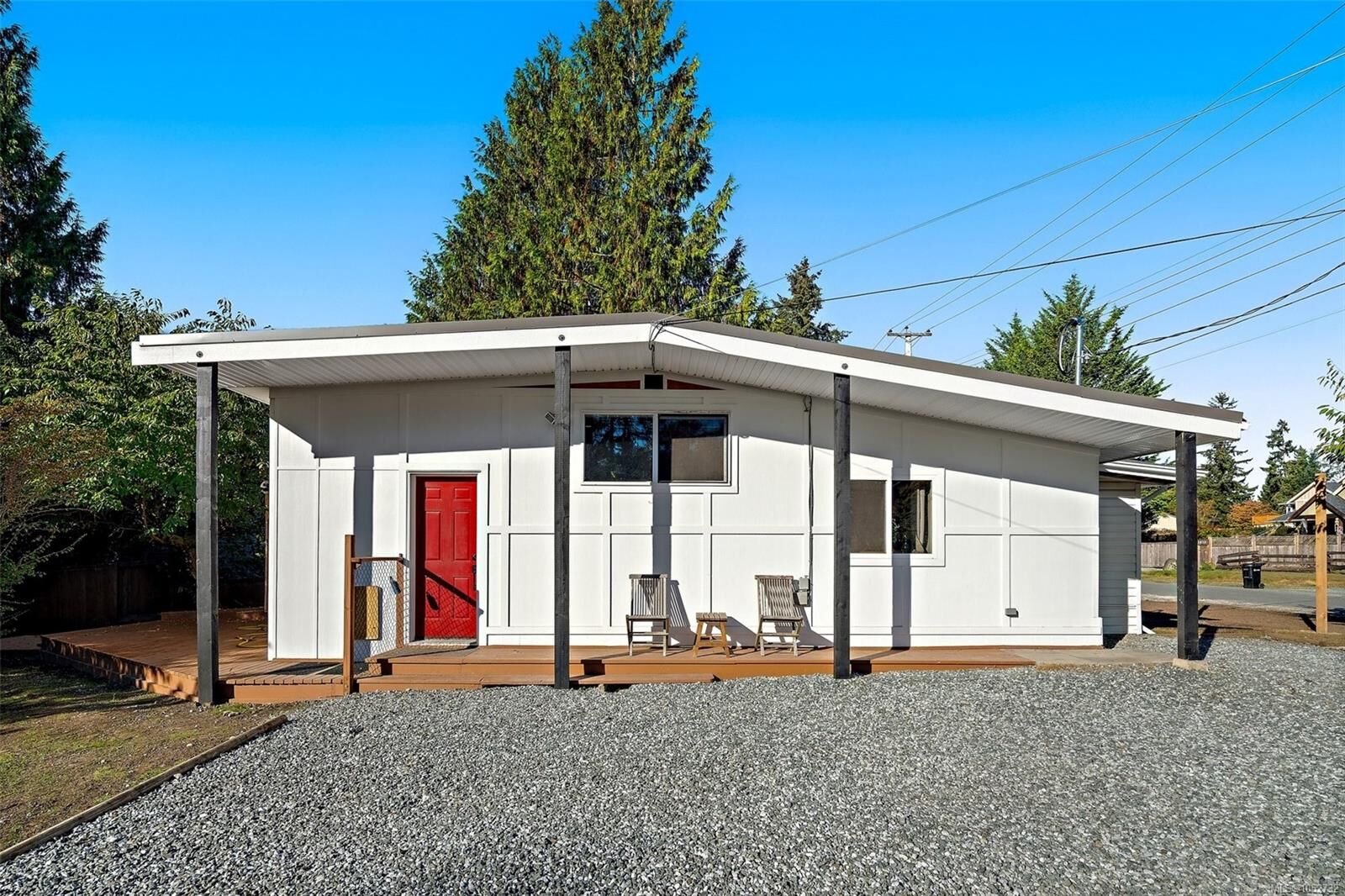 Property Photo:  1404 Fairfield Rd  BC V8H 0H7 