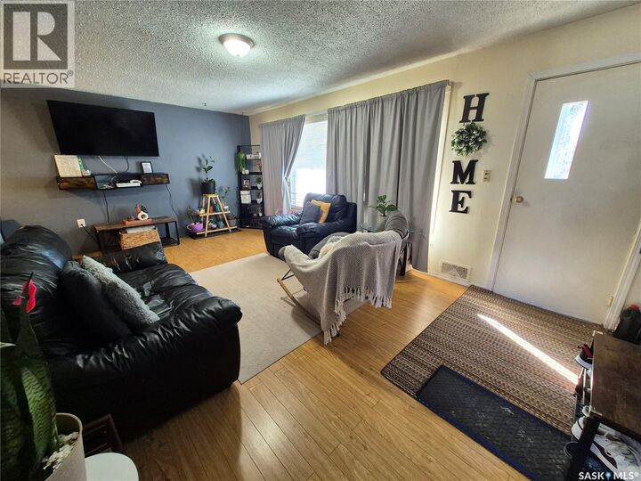 Property Photo:  505 Bertrand Avenue  SK S0C 2G0 