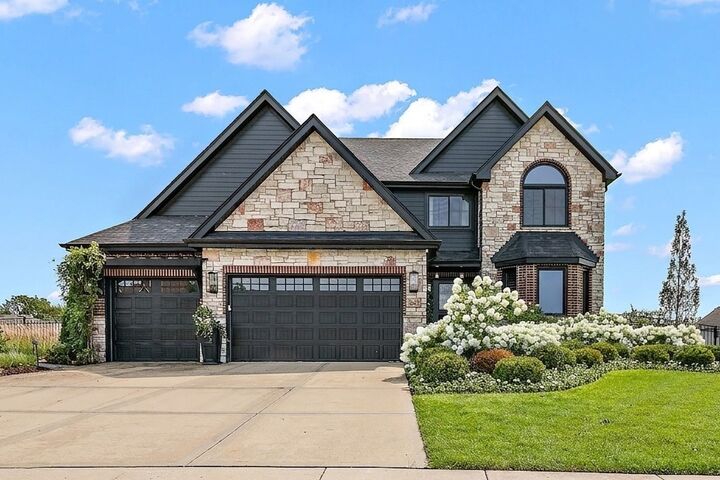 Property Photo:  20642 Orchard Court  IL 60423 