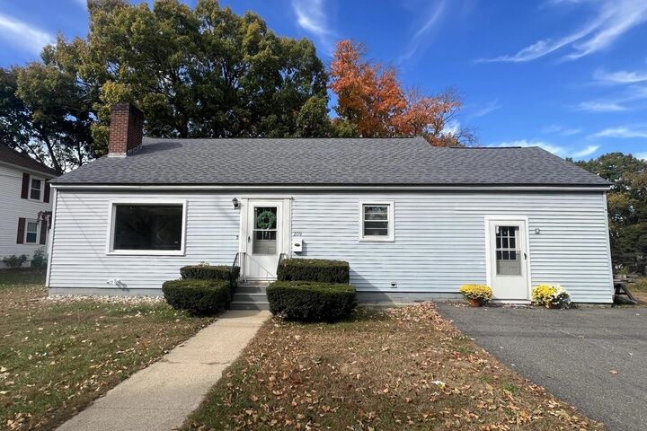 Property Photo:  209 West Hollis Street  NH 03060 