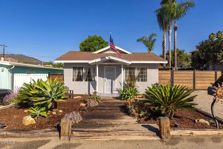 Property Photo:  61 McKee Street  CA 93001 