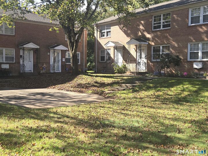 Property Photo: 70 Huntington Road 9 CT 06511