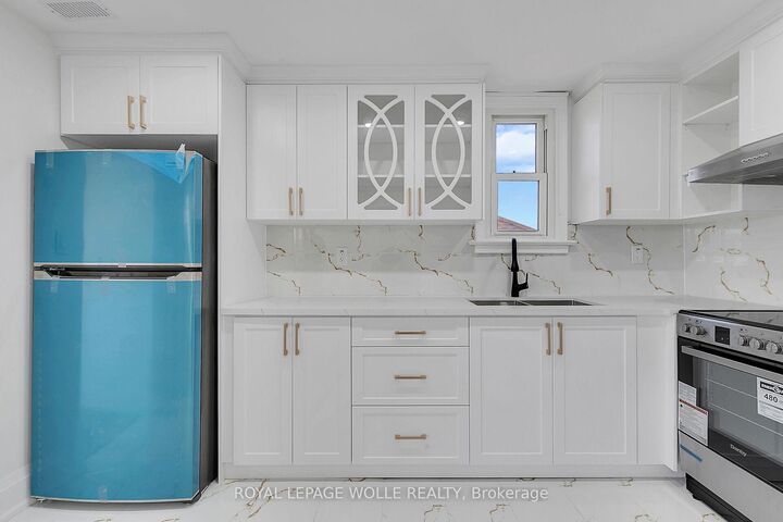Property Photo: 581 Lancaster Street W 1 ON N2K 1M5