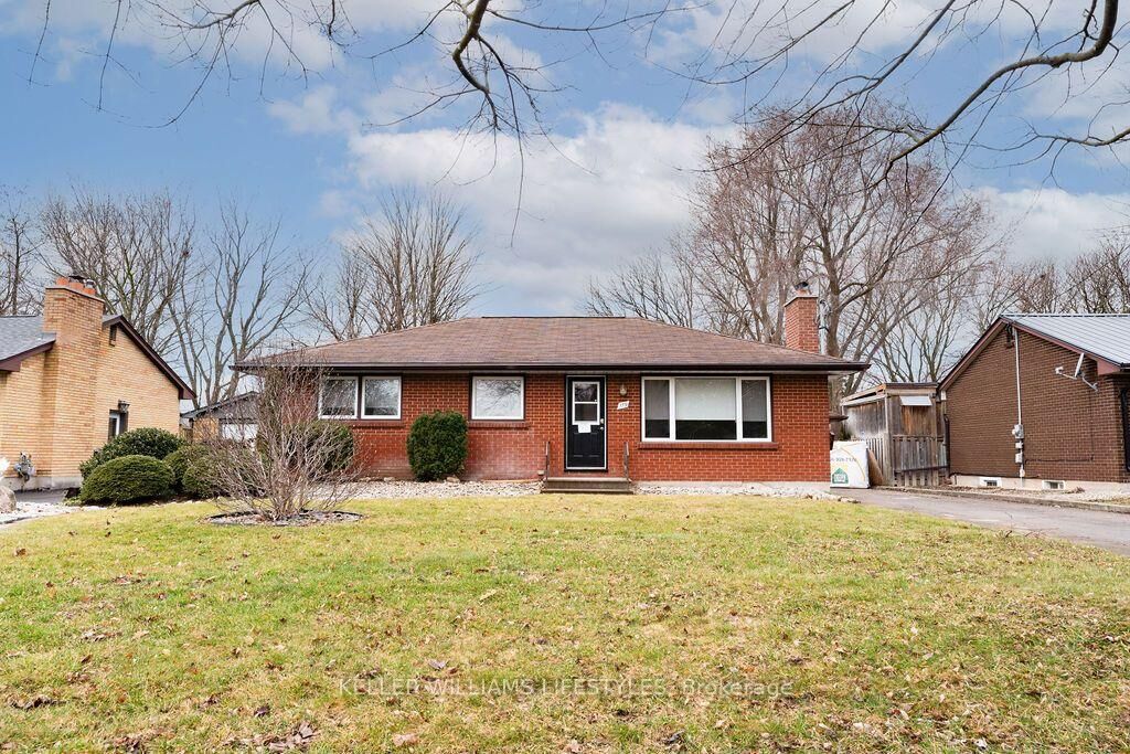 Property Photo:  179 Burnside Drive Lower  ON N5V 1B4 