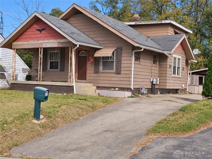 Property Photo: 418 Bellevue Avenue OH 45503