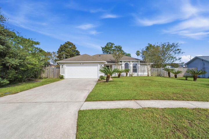 Property Photo:  9888 Orion Lake Circle  FL 32566 