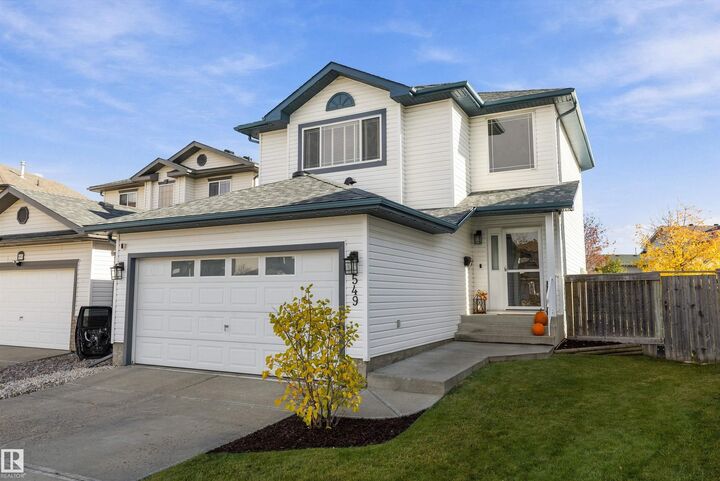 Property Photo:  549 Klarvatten Lake Wynd NW  AB T5Z 3M1 