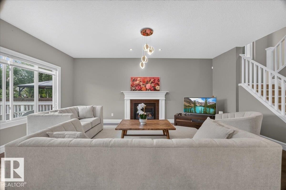 Property Photo: 11408 15 Avenue SW AB T6W 0Z8