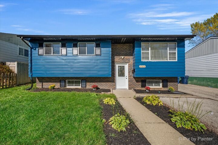 Property Photo:  2522 Kennedy Drive  IL 60064 