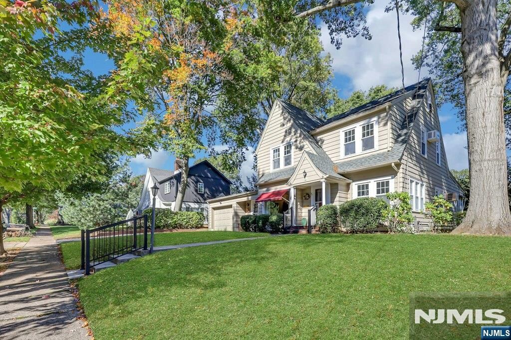Property Photo:  62 James Street  NJ 07675 