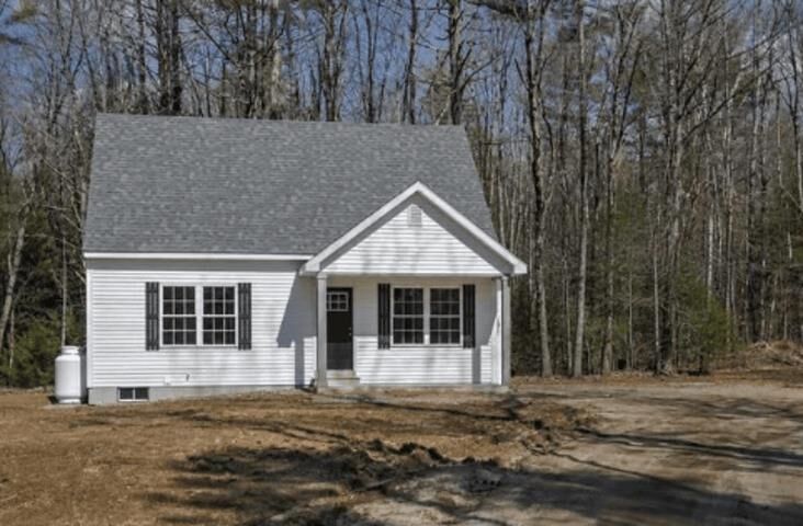 Property Photo:  15 Asheley Avenue  NH 03451 