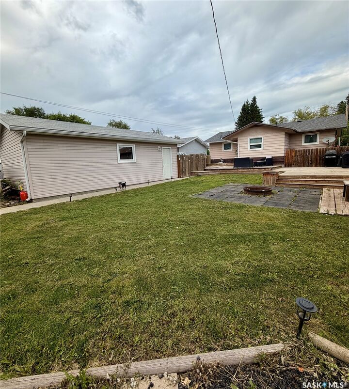 Property Photo:  121 Pine Street  SK S0E 1H0 