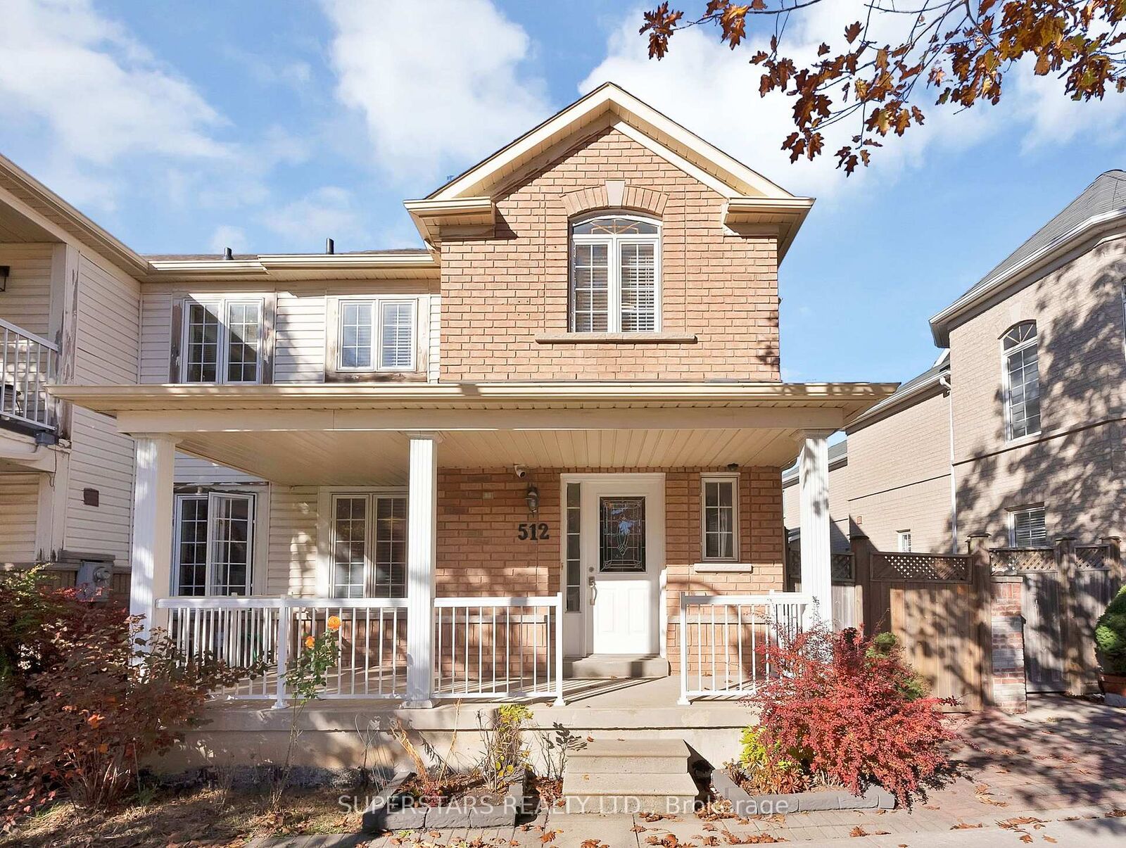 Property Photo:  512 Bur Oak Avenue  ON L6C 3A9 