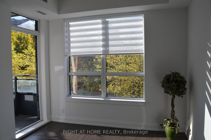 Property Photo: 7900 Bathurst Street 323 ON L4J 0J9