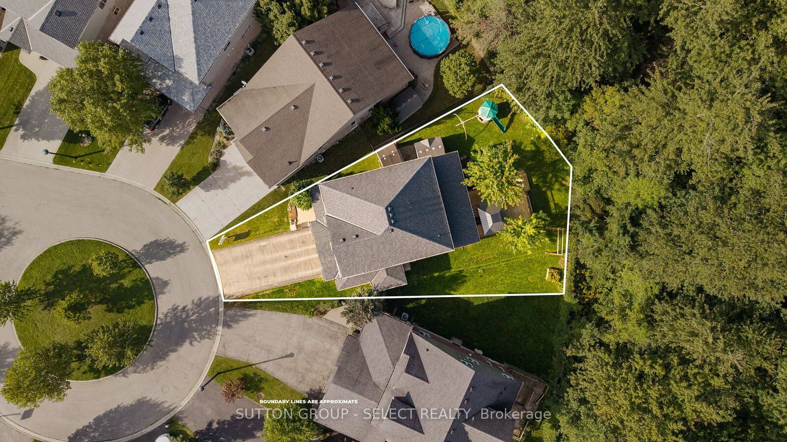 Property Photo:  713 Silverfox Place  ON N6G 0G2 